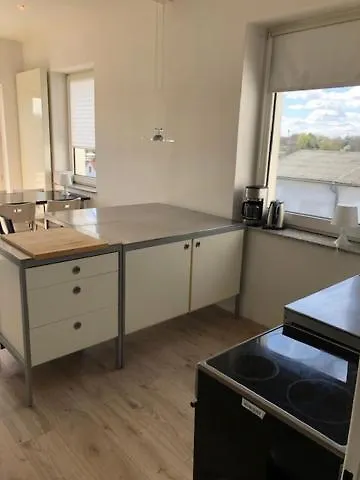 Studio B - Sunny City Business Apartment With Roof-Top Terrace For 2-4 Guests Dusseldorf