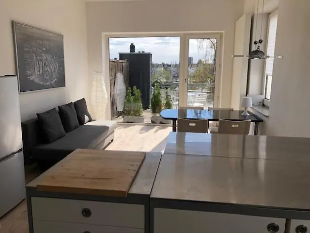 Studio B - Sunny City Business Apartment With Roof-Top Terrace For 2-4 Guests Düsseldorf