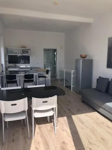 Studio B - Sunny City Business Apartment With Roof-Top Terrace For 2-4 Guests Düsseldorf 0*,