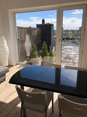 Studio B - Sunny City Business Apartment With Roof-Top Terrace For 2-4 Guests Dusseldorf 0*,  Germany